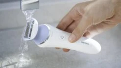 Philips SatinShave Prestige BRL175/00 - Ladyshave - Paars 18 Philips SatinShave Prestige BRL175/00 - Ladyshave - Paars -Philips 1200x675 28