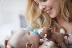 Philips Avent Snuggle Knuffelspeen - 0-6 Maanden - Aapje -Philips 1200x800 13