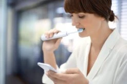 Philips Sonicare DiamondClean 9000 HX9911/94 - Luxe Elektrische Tandenborstel - Wit En Rosé Goud 21 Philips Sonicare DiamondClean 9000 HX9911/94 - Luxe Elektrische Tandenborstel - Wit En Rosé Goud -Philips 1200x800 227