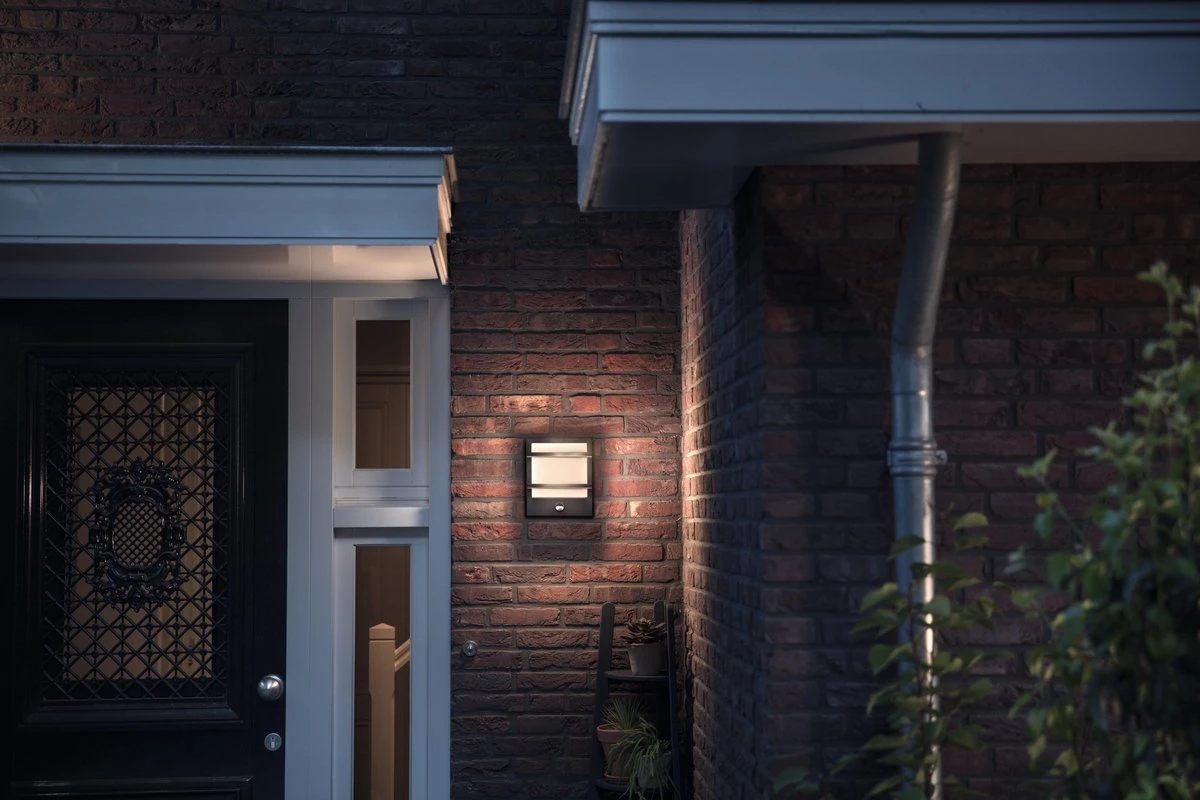 Philips Petronia Buitenwandlamp - Met Sensor - Antraciet 5 Philips Petronia Buitenwandlamp - Met Sensor - Antraciet - Afbeelding 5