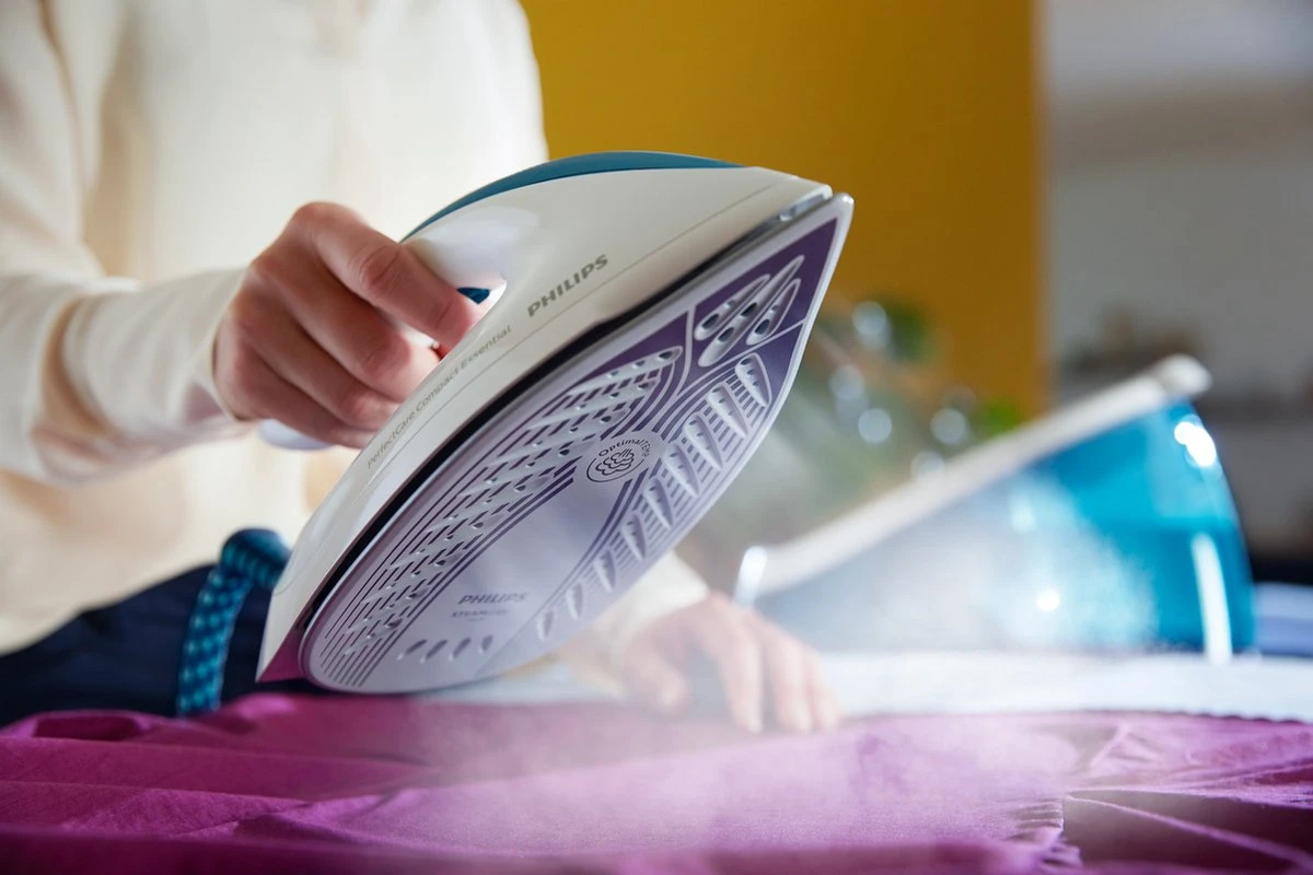 Philips PerfectCare Compact Essential GC6840/20 - Stoomgenerator 8 Philips PerfectCare Compact Essential GC6840/20 - Stoomgenerator - Afbeelding 8