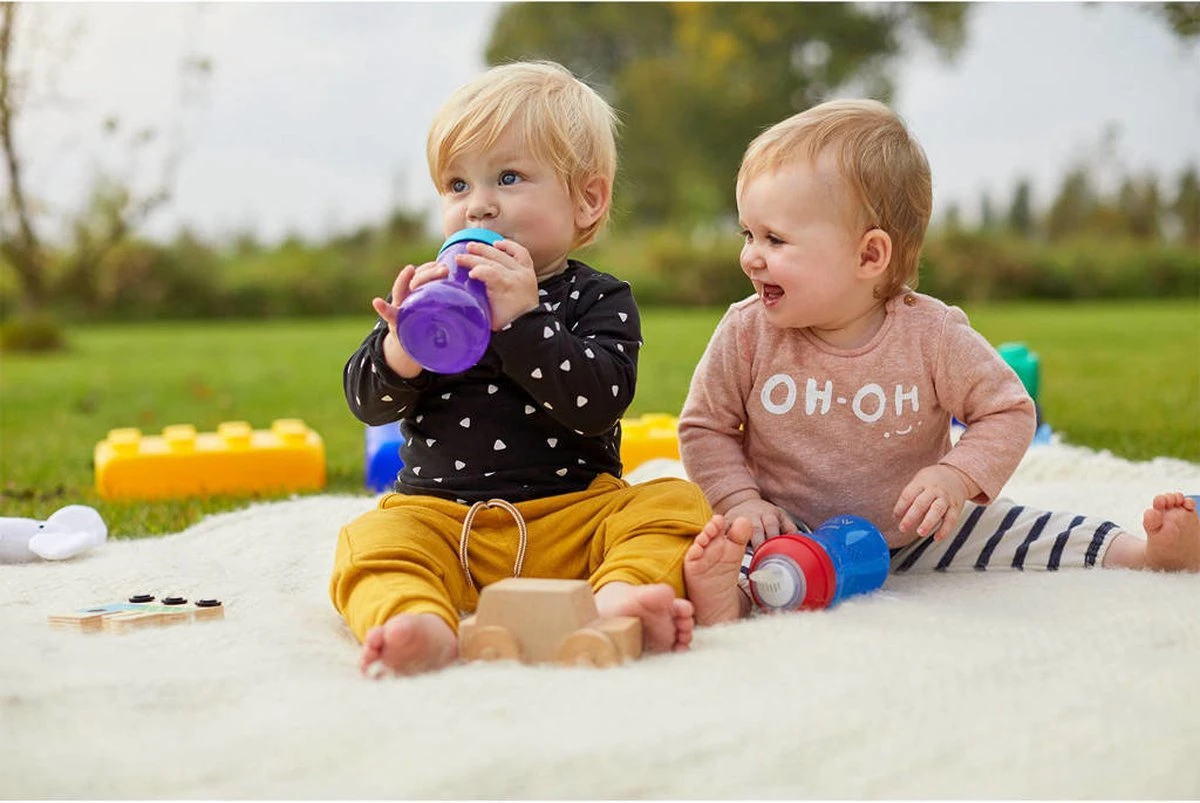 Philips Avent Zachte Bijtbestendige Tuitbeker 9+ Mnd SCF802/02 - Drinkbeker 3 Philips Avent Zachte Bijtbestendige Tuitbeker 9+ Mnd SCF802/02 - Drinkbeker - Afbeelding 3