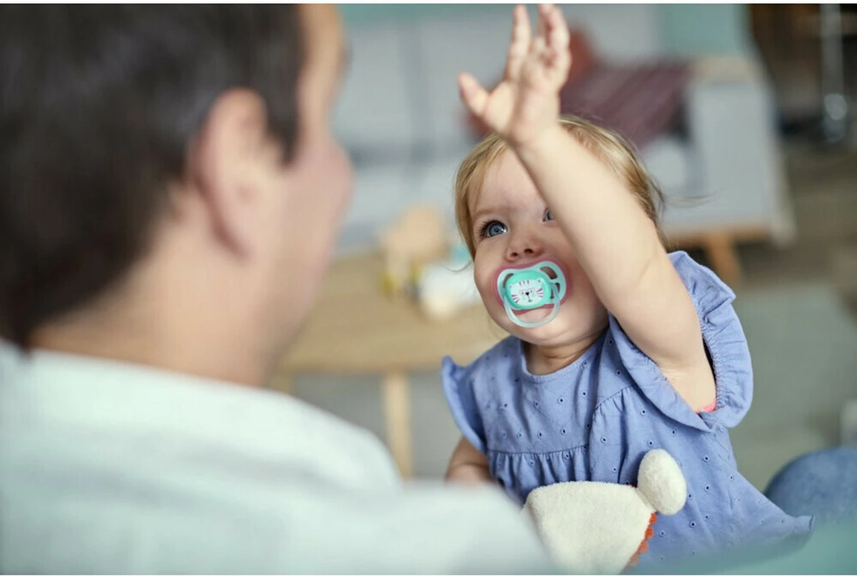 Philips Avent Ultra Air Fopspeen Roze/Groen Poes/konijn 18m+ 3 Philips Avent Ultra Air Fopspeen Roze/Groen Poes/konijn 18m+ - Afbeelding 3