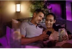 Philips Hue Impress Muurlamp - Wit En Gekleurd Licht - Zwart - Laagspanning -Philips 1200x817 2